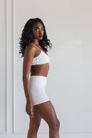 CORE ADULT SHORT- WHITE