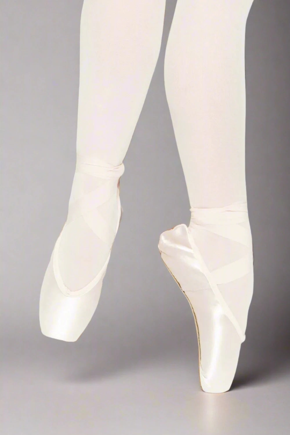 RP Reveal Sat Tip Pointe Shoe